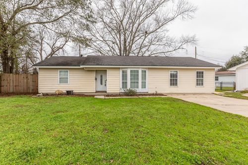 970 Charleston Cir, Bridge City, TX, 77611-2313 | Card Image
