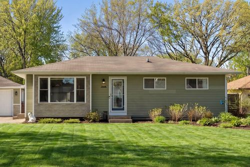 1926 Pine St, White Bear Lake, MN, 55110-4266 | Card Image