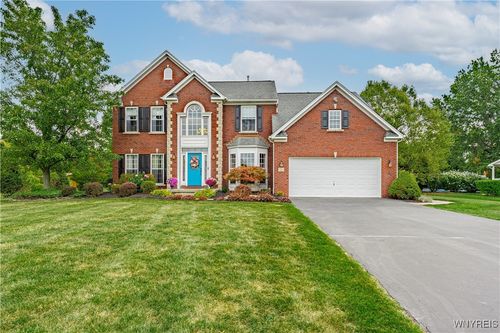 7023 Iroquois Dr, Lockport, NY, 14094-7981 | Card Image