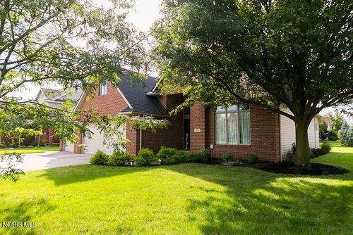 15871 Forest Lake Dr, Findlay, OH, 45840-8676 | Card Image