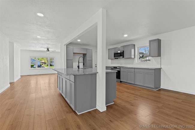 813 Hickory St, House other with 3 bedrooms, 2 bathrooms and null parking in Sapulpa OK | Image 7