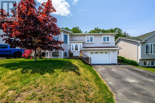 42 Mainsail Dr, Conception Bay South, NL, A1W2G4 | Card Image