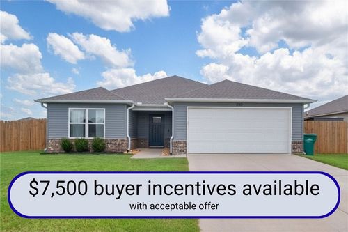 920 Queen St, Centerton, AR, 72719-3004 | Card Image