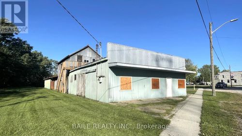 3211 River St, Brooke Alvinston, ON, N0N1A0 | Card Image