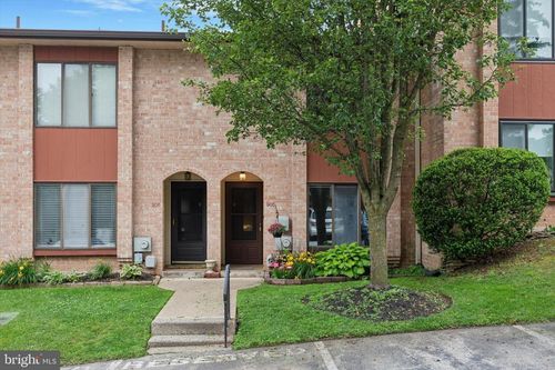 905-905 Stonybrook Dr, West Norriton, PA, 19403-2738 | Card Image