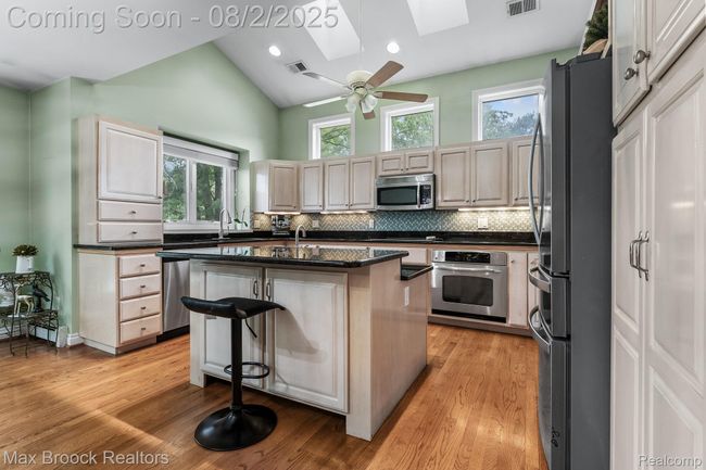 11-web-or-mls-A0103048.jpg | Image 7