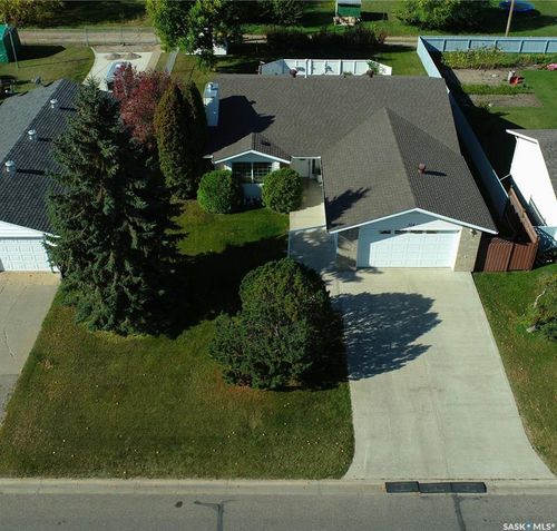 324 5th St N, Nipawin, SK, S0E | Card Image