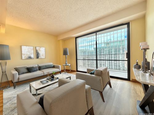 apt-25g-225 Queen St, Honolulu, HI, 96813-4602 | Card Image