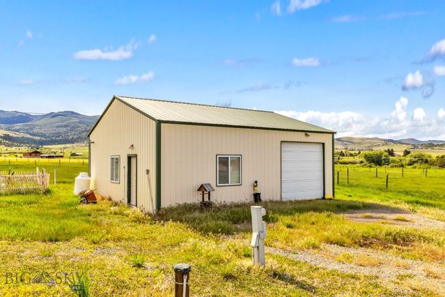 16 Hayfield Loop Trl, House other with 3 bedrooms, 2 bathrooms and null parking in Ennis MT | Image 9