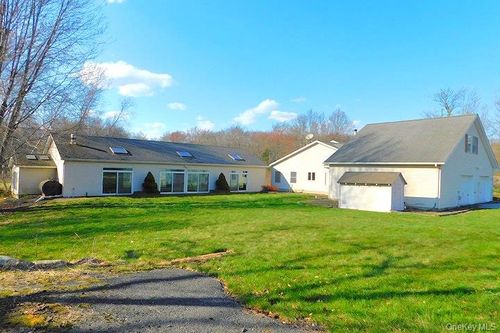 1036 Benjamin Van Keuren Dr, Pine Bush, NY, 12566-5473 | Card Image