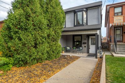 181 Earlscourt Ave, House attached with 3 bedrooms, 2 bathrooms and 2 parking in Toronto ON | Image 1