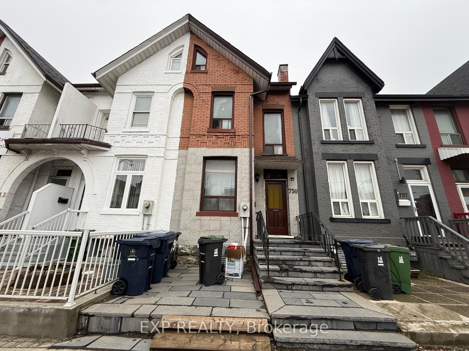 Residential Lease in Toronto E01 3