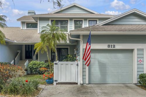 812 Amelia Ct Ne, ST PETERSBURG, FL, 33702-2784 | Card Image