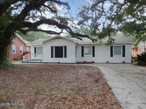 102 Myrtle Oak Dr, New Iberia, LA, 70563-3208 | Card Image