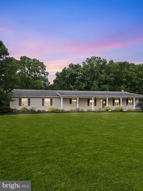 129 Walker Dr, SPRING MILLS, PA, 16875-9318 | Card Image