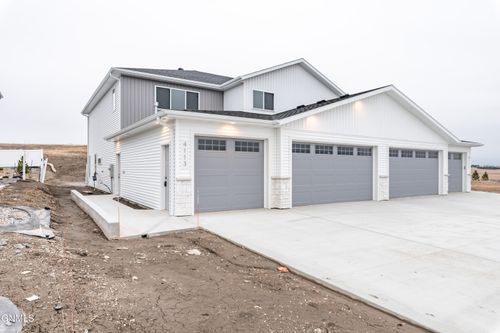 4113 Platinum St, Bismarck, ND, 58503-6998 | Card Image