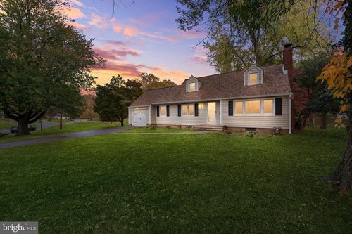 409 N Pine St, LANGHORNE, PA, 19047-2212 | Card Image