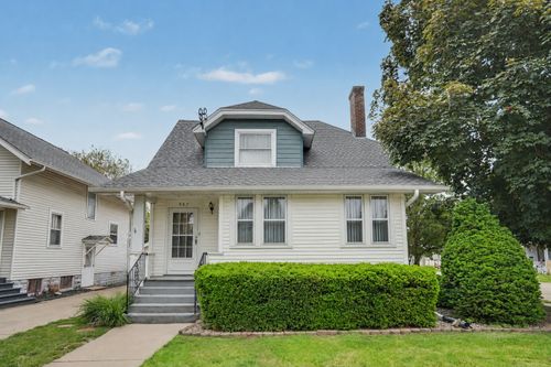 803 N 3rd St, Clinton, IA, 52732-3828 | Card Image