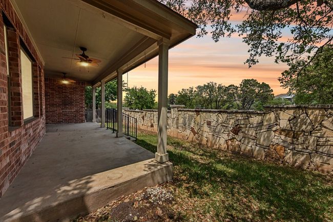 You have to check out how quiet it is inside the house during the busy times on the street behind the house. | Image 4