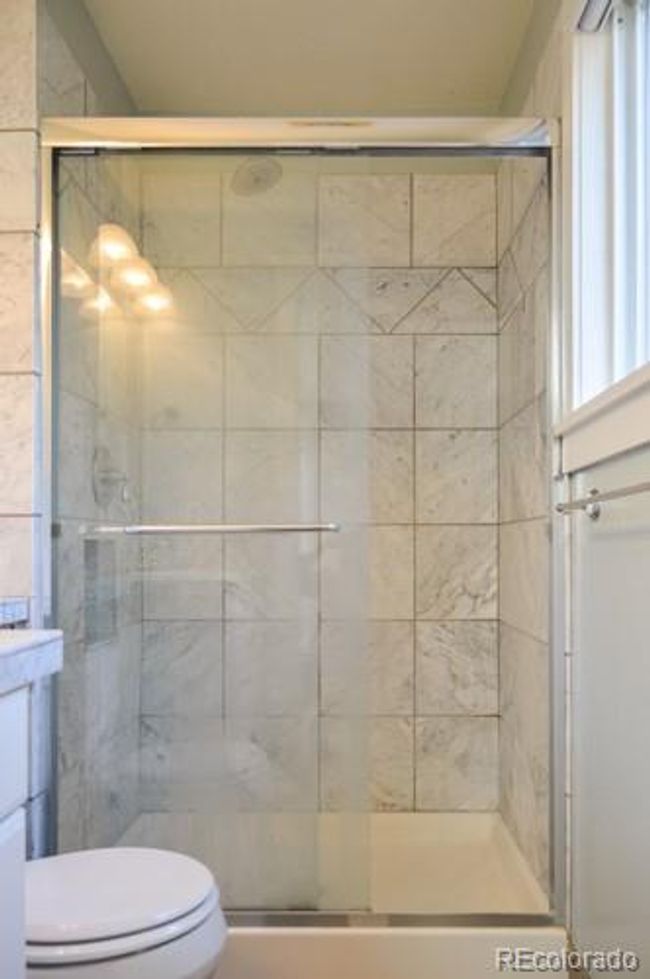 Primary bath | Image 14