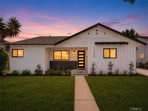 15550 Otsego St, Encino, CA, 91436-1515 | Card Image