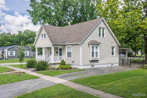 1491 Jefferson St, Carlyle, IL, 62231-1326 | Card Image