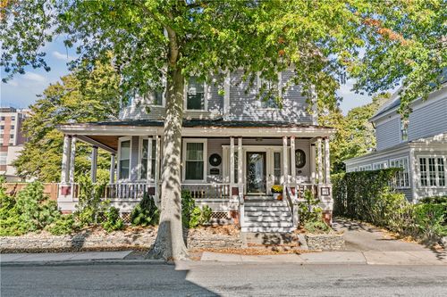 apt-3-18 Rhode Island Ave, Newport, RI, 02840-6204 | Card Image