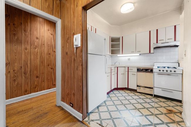APT-1E - 34-40 79 Th St, Home with 3 bedrooms, 2 bathrooms and null parking in Jackson Heights NY | Image 6