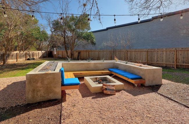 B - 2209 Thornton Rd, Condo with 3 bedrooms, 3 bathrooms and 2 parking in Austin TX | Image 29