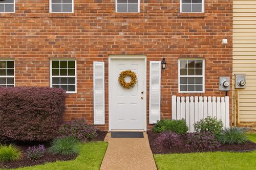6405 Brookmead Cir, Hixson, TN, 37343-3055 | Card Image