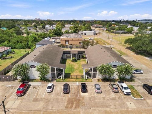 1602 Moss St, Lake Charles, LA, 70601-6160 | Card Image