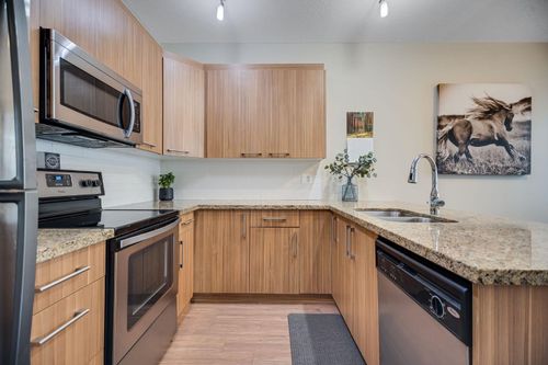 124-300 Marina Dr, Chestermere, AB, T1X0P6 | Card Image