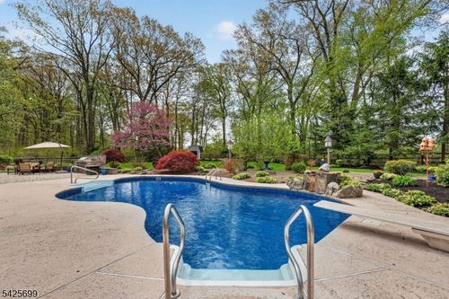 48 Tree Top Rd, Whitehouse Station, NJ, 08889-3714 | Card Image