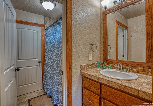 914 Pebble Beach Dr Nw, House other with 2 bedrooms, 2 bathrooms and null parking in Lakehills TX | Image 25