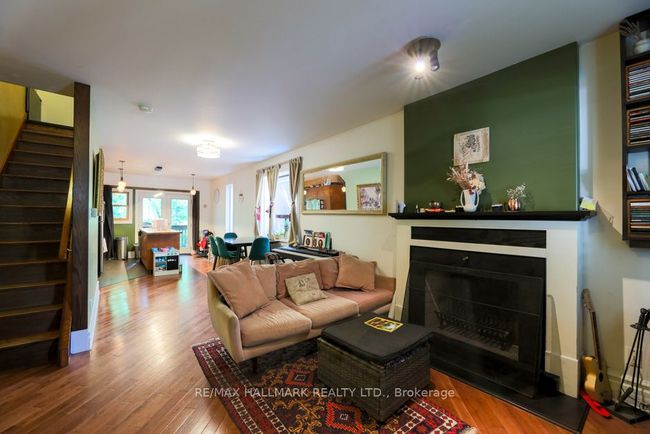 219 Kingston Rd, House attached with 3 bedrooms, 2 bathrooms and 2 parking in Toronto ON | Image 5