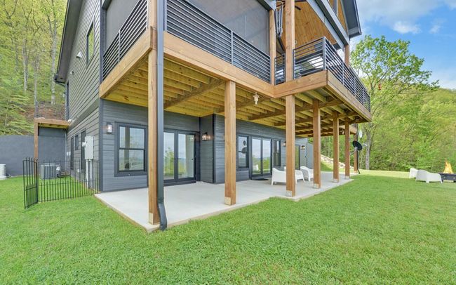 433 Hawkeye Trl, Home with 3 bedrooms, 3 bathrooms and null parking in Marble NC | Image 52