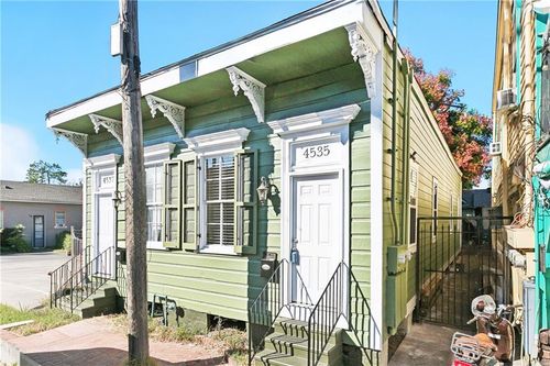 4535 Tchoupitoulas St, New Orleans, LA, 70115-1519 | Card Image