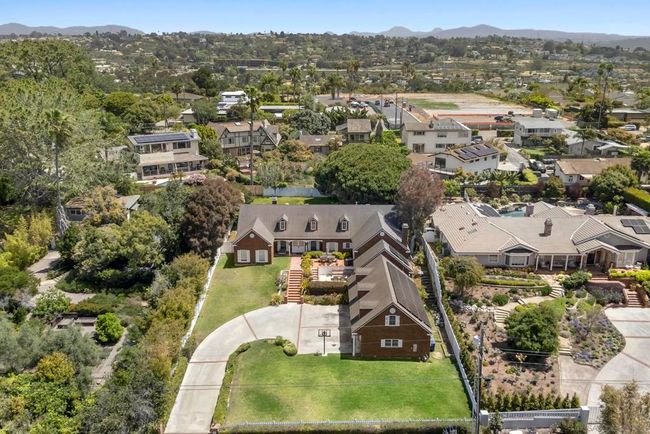 512 S Granados Ave, House other with 5 bedrooms, 5 bathrooms and 8 parking in Solana Beach CA | Image 23
