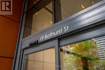 1115 - 19 Bathurst St, Condo with 1 bedrooms, 1 bathrooms and 1 parking in Toronto ON | Image 3