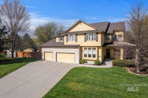 2063 N Parkforest Way, Eagle, ID, 83616-3977 | Card Image