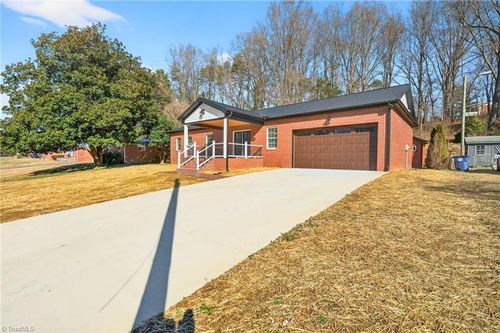 1256 Cloister Dr, Winston-Salem, NC, 27127-5608 | Card Image