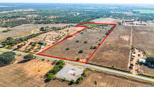 FM Fm 472, Bigfoot, TX, 78005 | Card Image