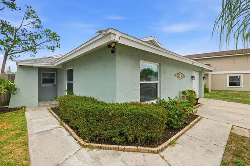 10315 Chadbourne Dr, TAMPA, FL, 33624-5011 | Card Image