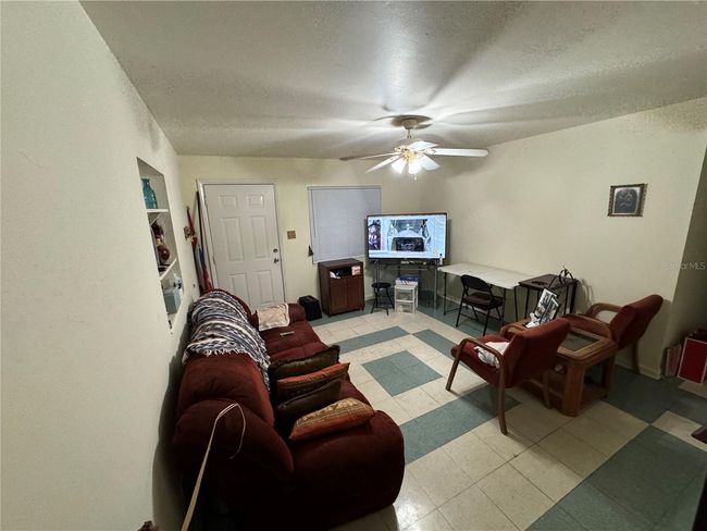 619 Se 13 Th Ter, House other with 3 bedrooms, 1 bathrooms and null parking in GAINESVILLE FL | Image 5