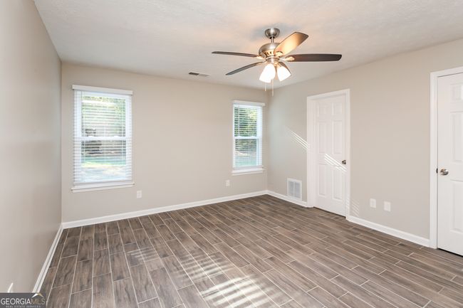 2045 Amberly Glen Way, House other with 3 bedrooms, 2 bathrooms and null parking in Dacula GA | Image 8