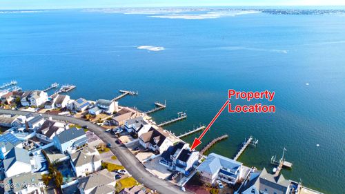 3313 Long Point Dr, Toms River, NJ, 08753-4826 | Card Image