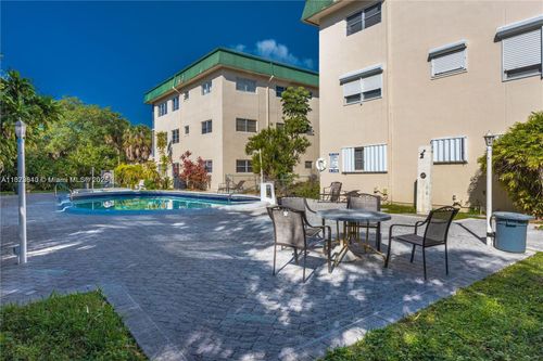 apt-303-1450 Atlantic Shores Blvd, Hallandale Beach, FL, 33009-3759 | Card Image