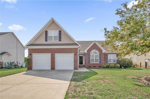 5817 Lady Way, Hope Mills, NC, 28348-9394 | Card Image