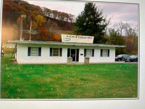 1074 Fairlane Dr, Vanceburg, KY, 41179-5403 | Card Image