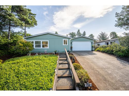 128 Evergreen Ln, Florence, OR, 97439 | Card Image